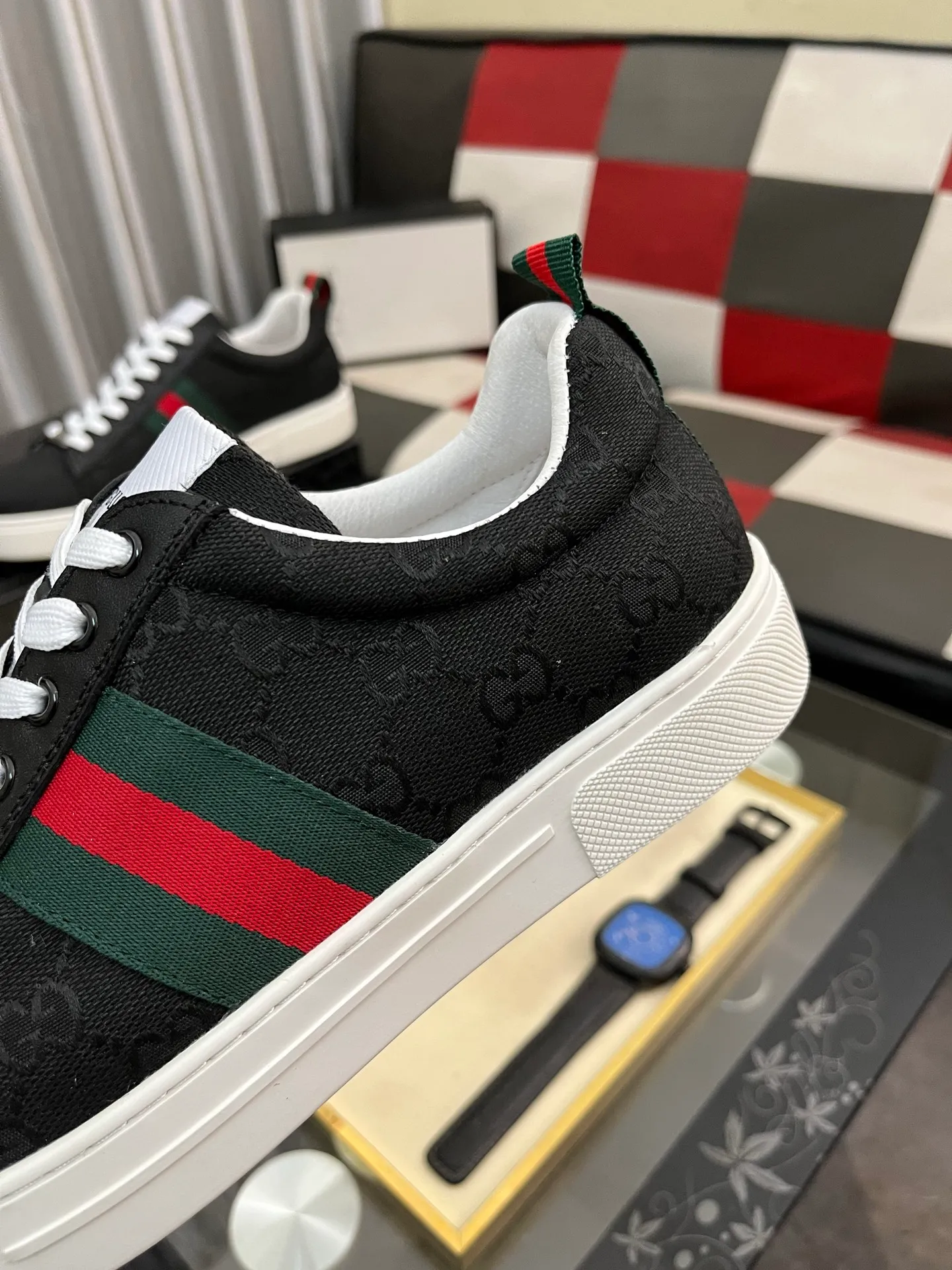 Men's Men's Shoes💰420⌚️⌚️【GUCCI】Gucci men's latest white shoe series casual shoes! The official website is built 1:1. Upper: Made of imported cowhide, with electric embroidery ➕Inner lining: Made of high-quality first-layer pigskin, soft and comfortable. Picky material selection and exquisite workmanship give you the best enjoyment. Size: 38-443️⃣Colors available